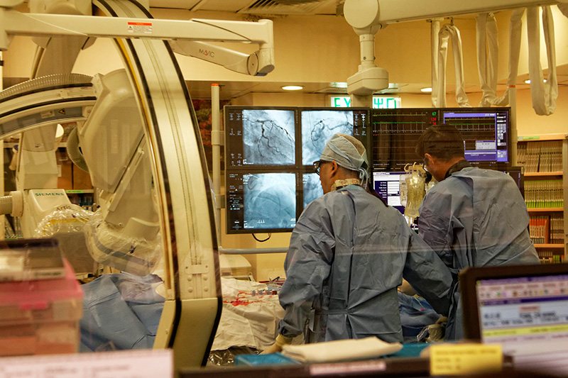 The operating theatre at the Cardiac Intervention Centre of Princess Margaret Hospital has undergone tremendous changes over the years. With the advancement of technology, the Cathode Ray Tube (CRT) monitors have been replaced by LCD monitors to provide sharper and more accurate operative images.